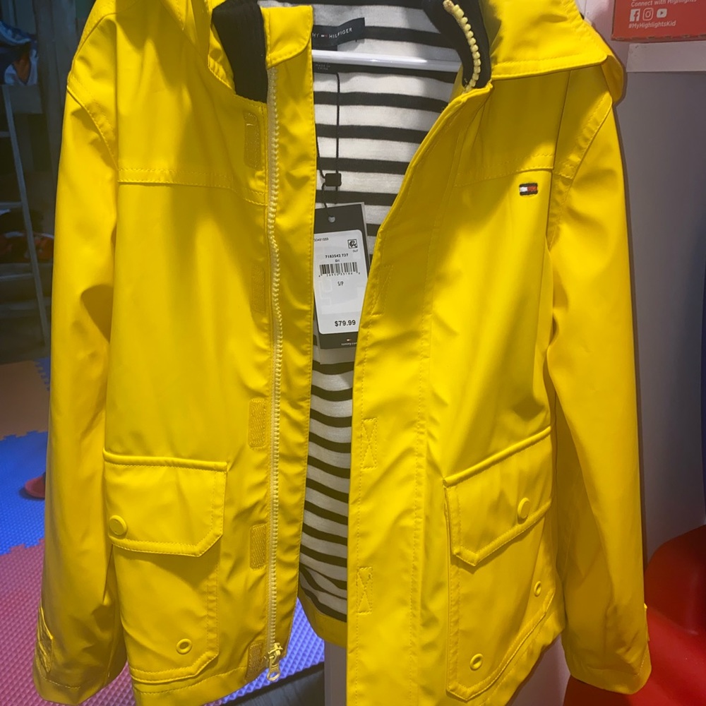 Brand New Tommy Hilfiger Raincoat Never worn!!!